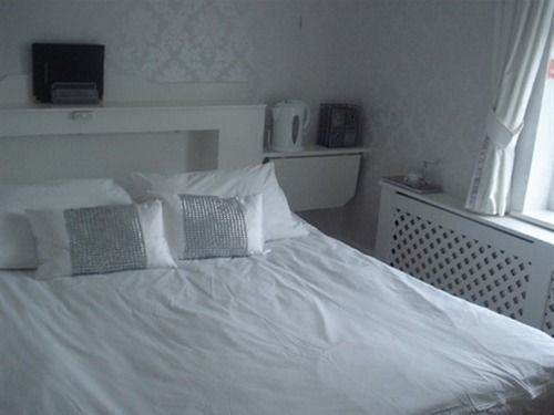 פנסיון Waverley Guest House