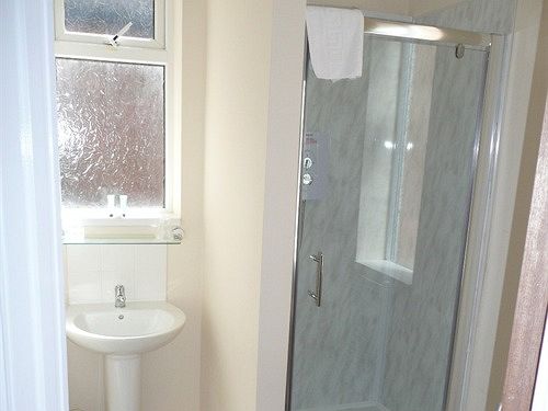 Pier View And Apartments