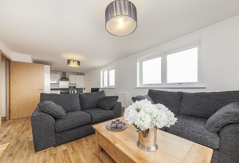 Pinnacle Residences Cambridge Pym Court