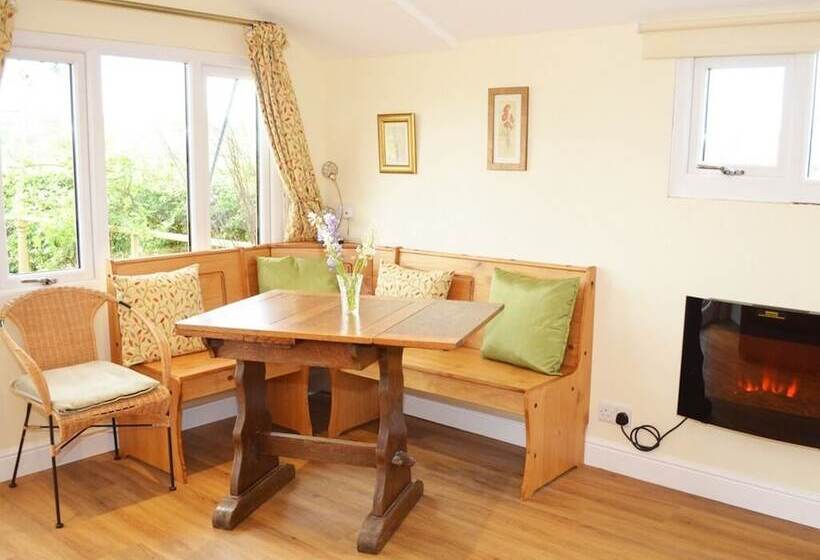 Quixhill Denstone Dove Meadow B & B