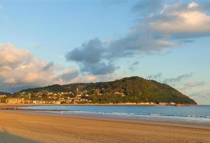 Stones Hotel And Bar