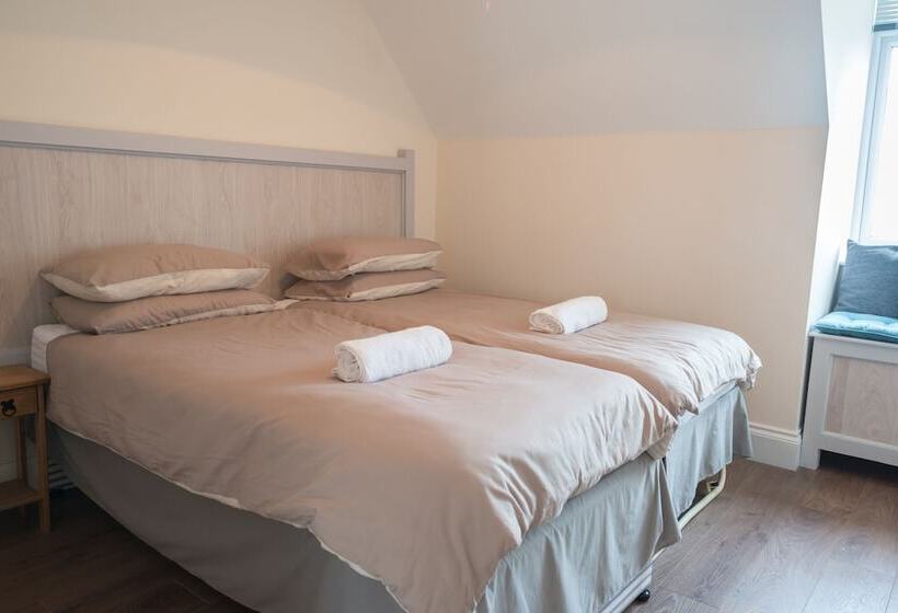 The Beach House Hostel