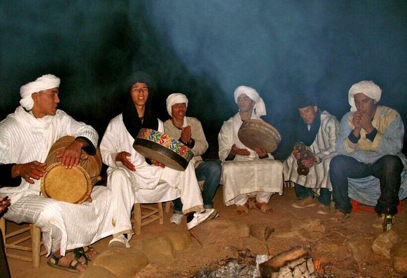 تختخواب و صبحانه Dar Paru