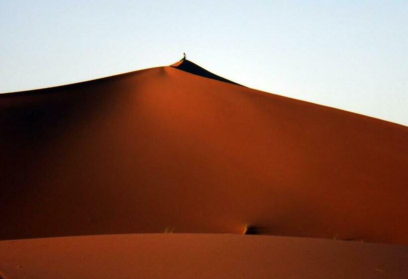 تختخواب و صبحانه Dar Paru