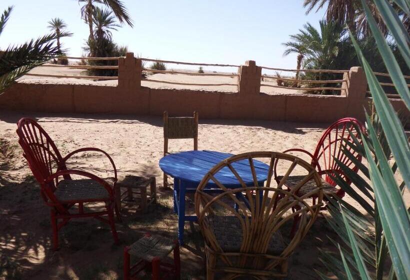 تختخواب و صبحانه Dar Paru