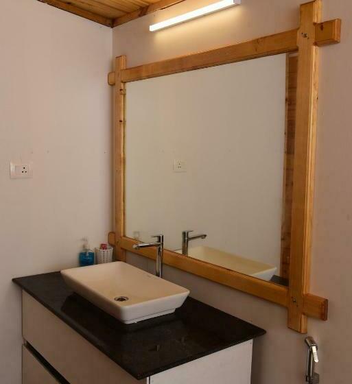 פנסיון Rockit Cafe & Stay