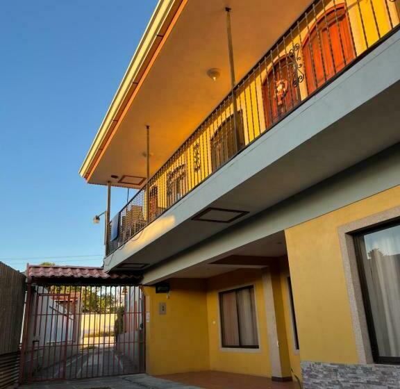 Villa Kasey Camila  5min From Sjo Airport