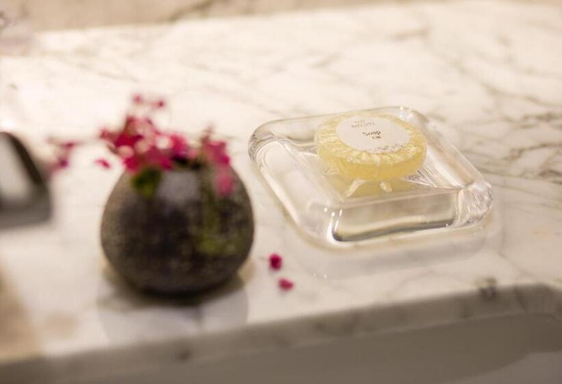 Balcony Seaside Sriracha Hotel & Serviced Apartments