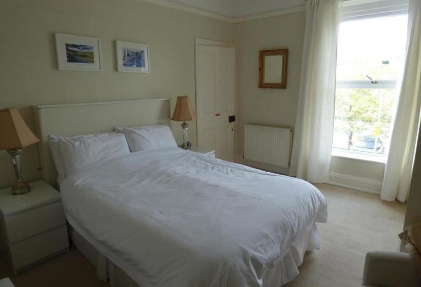 Bed and Breakfast Rockwood House