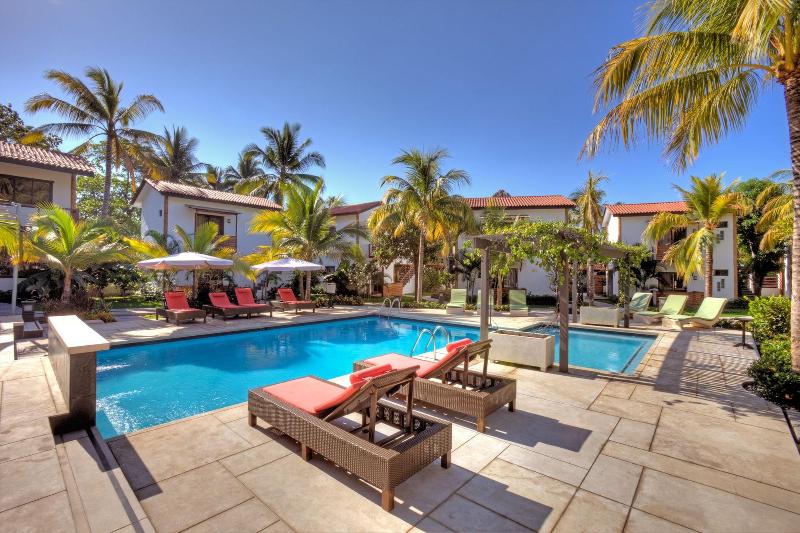 Boca Olas Resort Villas