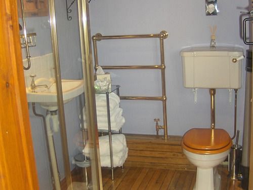 Bed and Breakfast Box Bush Cottage