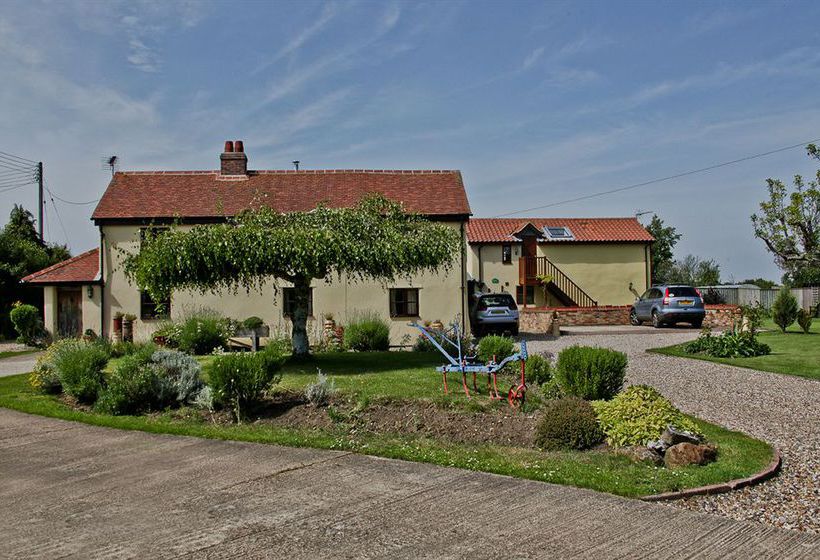 Bed and Breakfast Box Bush Cottage