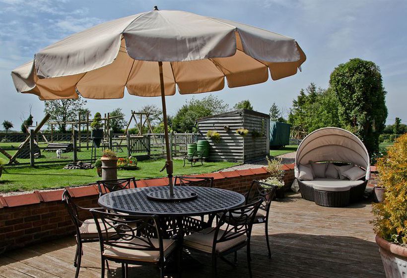 Bed and Breakfast Box Bush Cottage