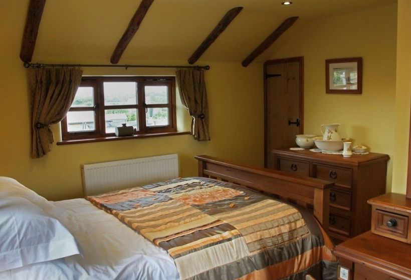 Bed and Breakfast Box Bush Cottage