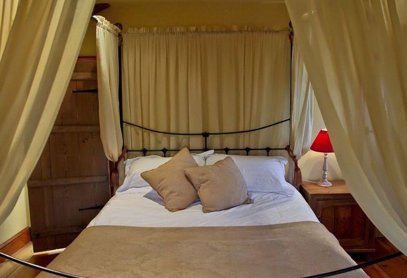 Bed and Breakfast Box Bush Cottage