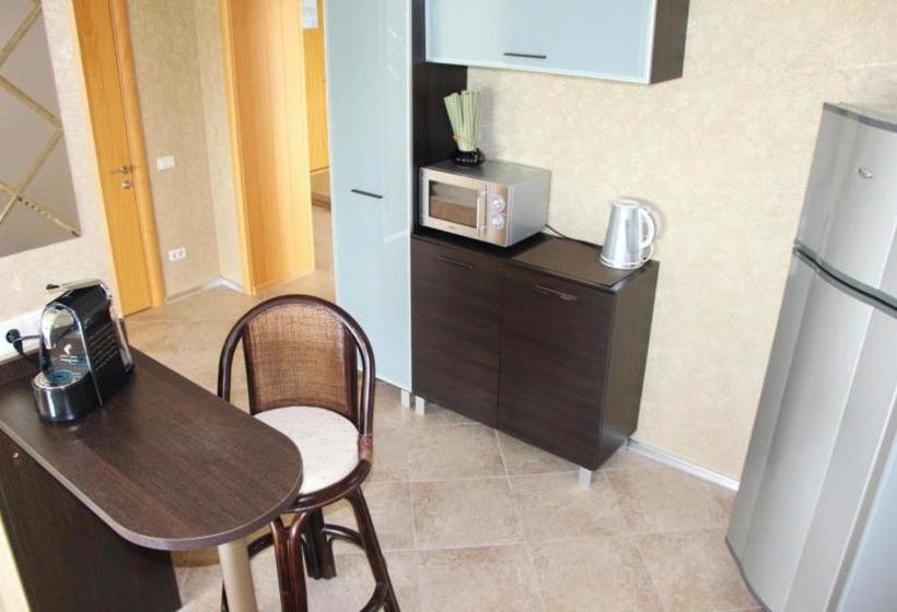 فندق Cosmos Business