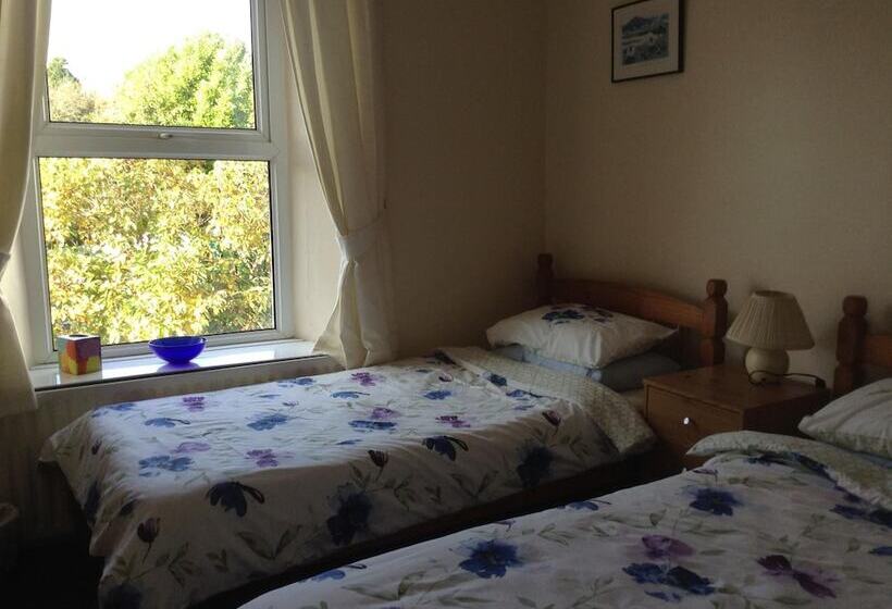 Drakewalls Bed And Breakfast