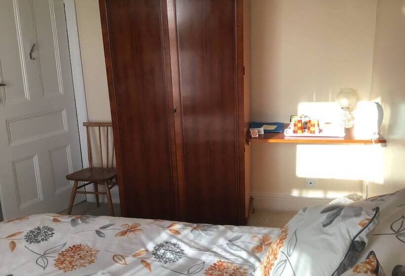 Drakewalls Bed And Breakfast