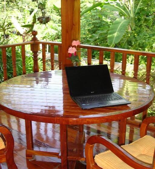 Home Stay Stc Bed And Breakfast