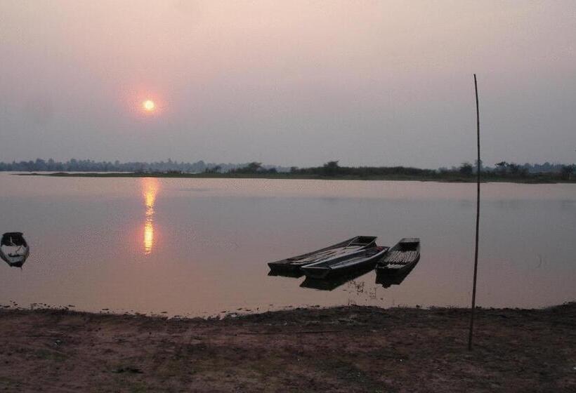 Home Stay Stc Bed And Breakfast