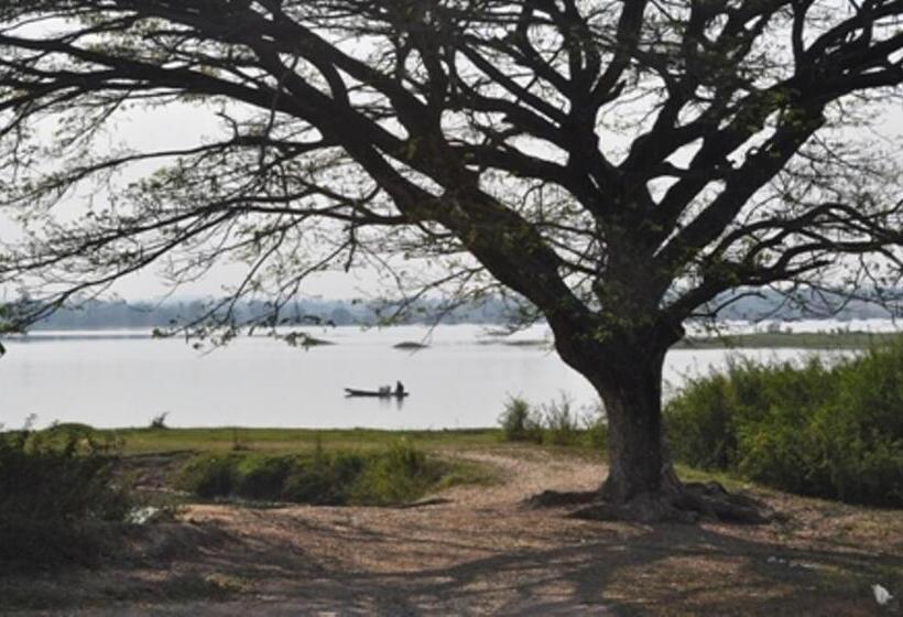 Home Stay Stc Bed And Breakfast