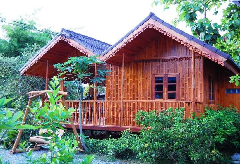 Home Stay Stc Bed And Breakfast