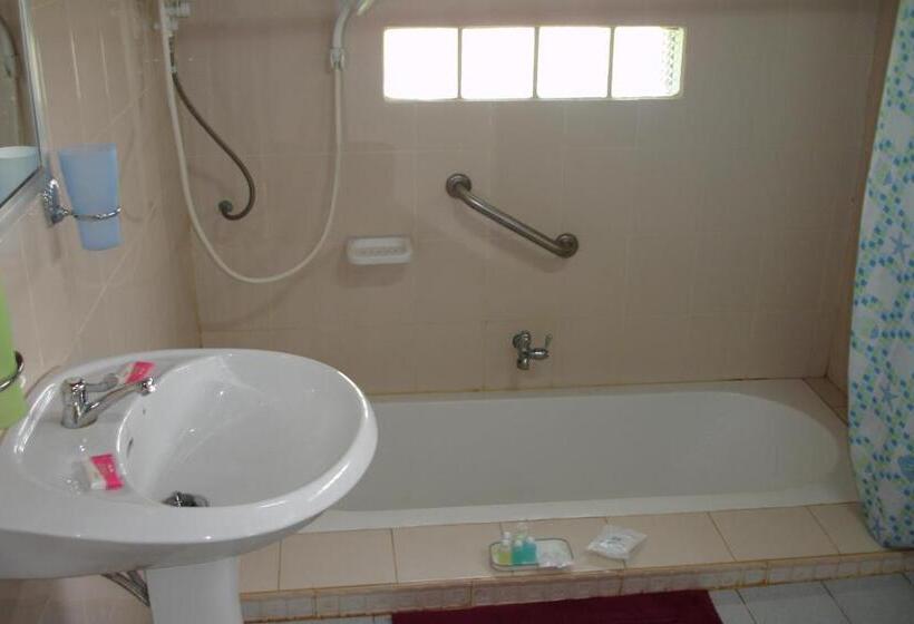 Home Stay Stc Bed And Breakfast