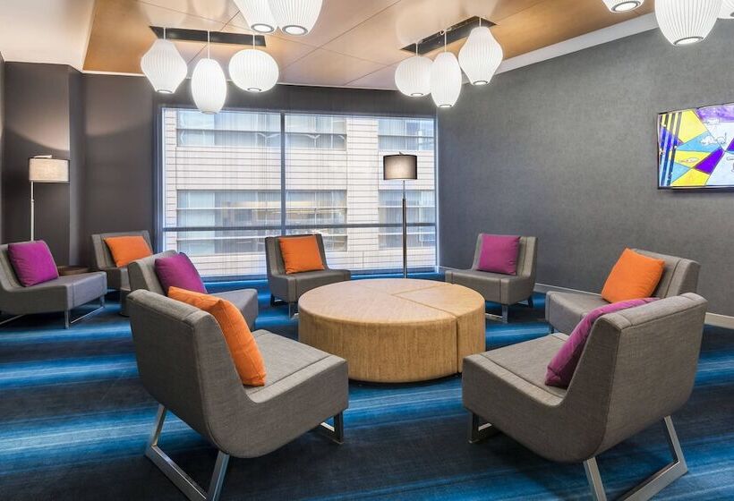 Отель Aloft Greenville Downtown