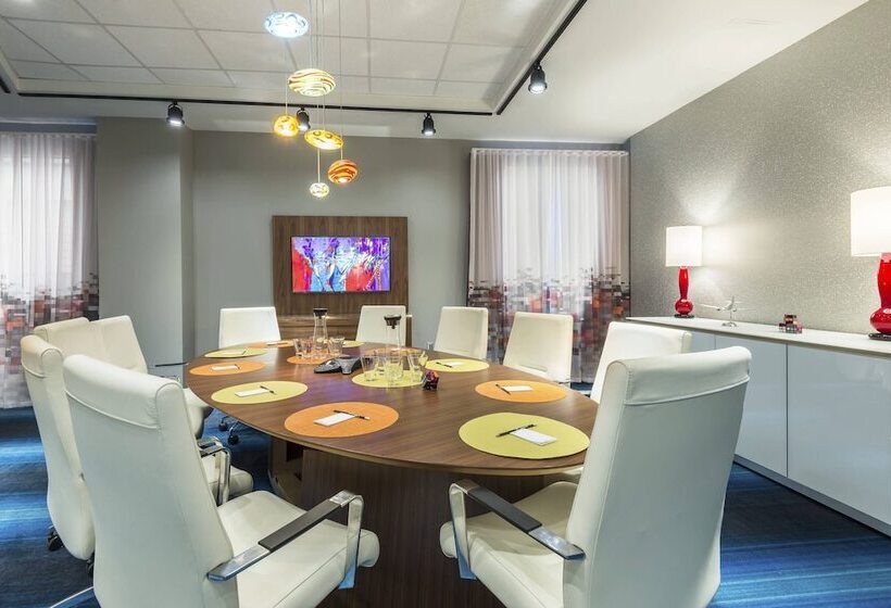 Отель Aloft Greenville Downtown