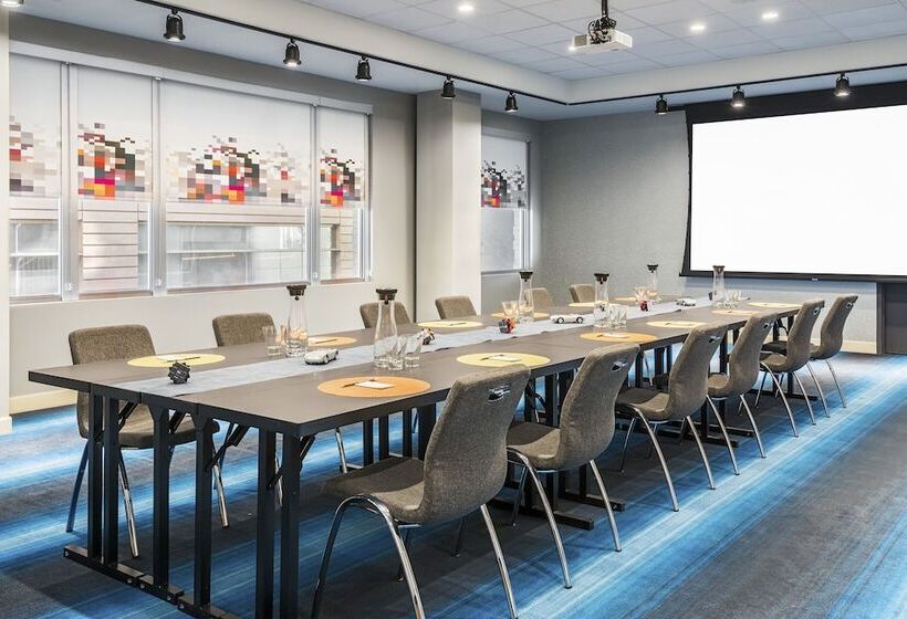 Отель Aloft Greenville Downtown