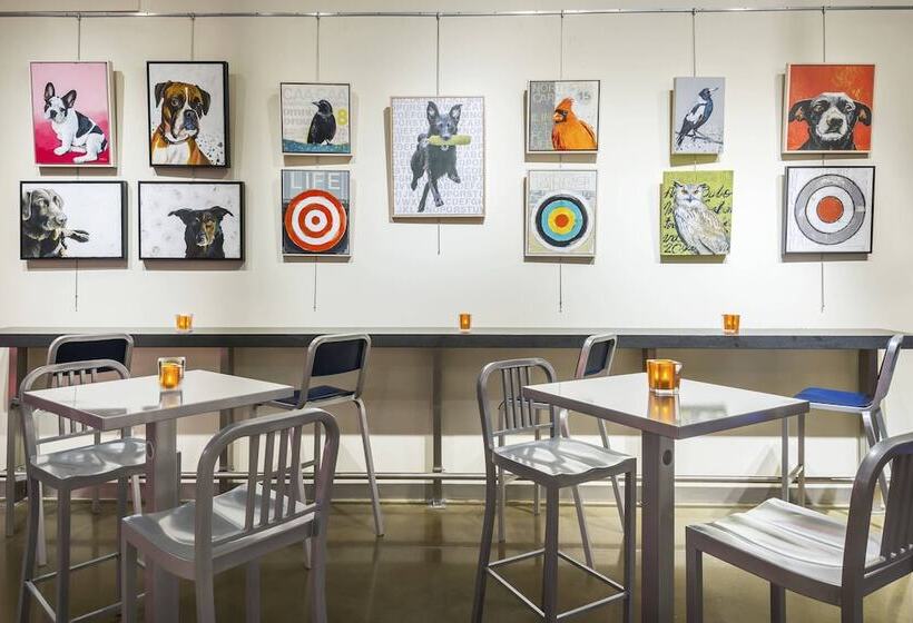 Отель Aloft Greenville Downtown