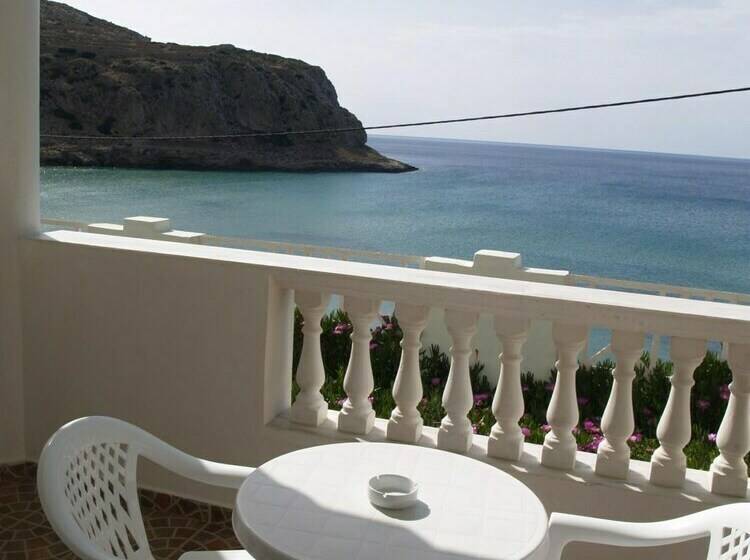 هتل Athena Palace