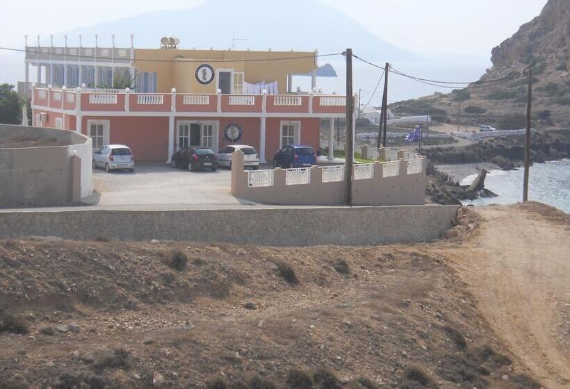 هتل Athena Palace