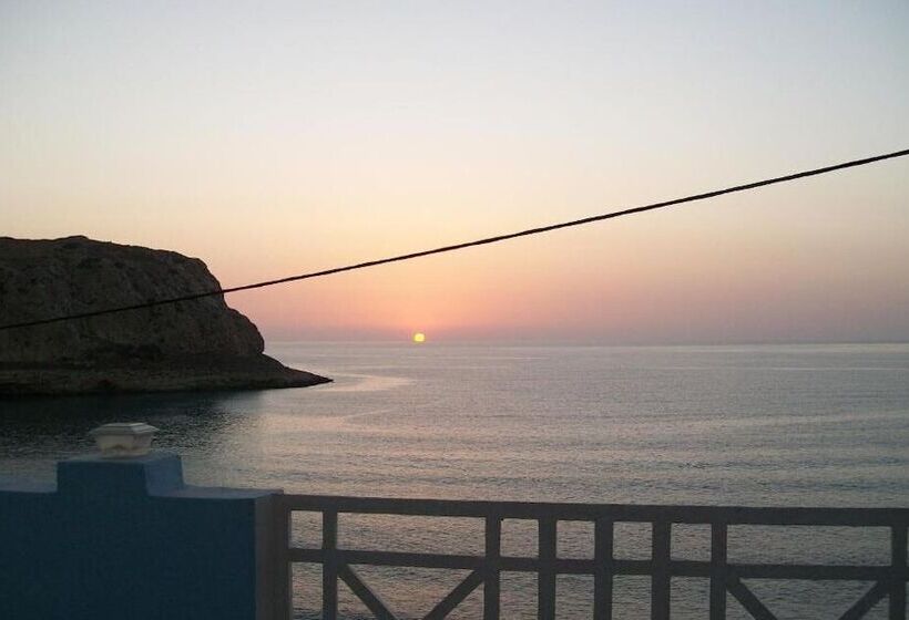 هتل Athena Palace