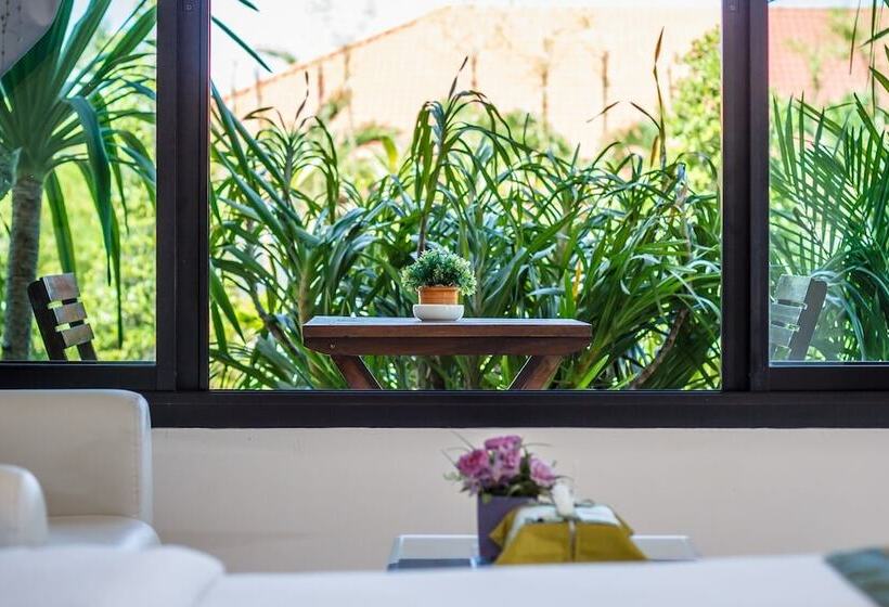 فندق Baan Armeen Cottage