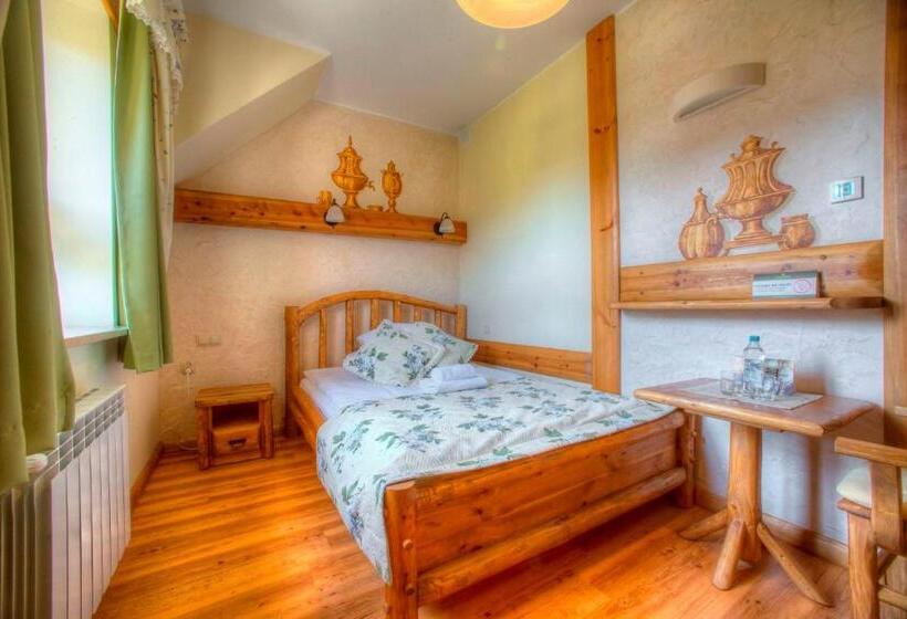 בית מלון כפרי Carpatia Bieszczadzki Gościniec