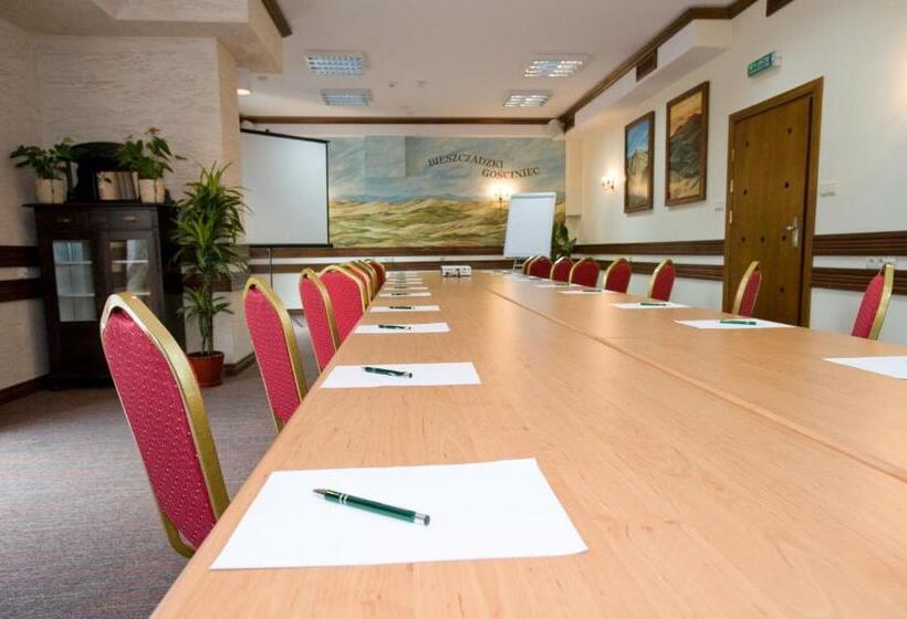 בית מלון כפרי Carpatia Bieszczadzki Gościniec