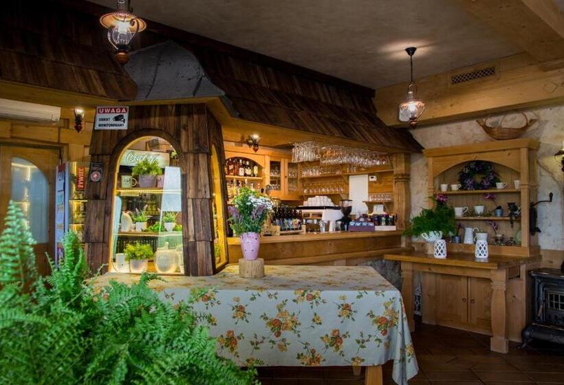 בית מלון כפרי Carpatia Bieszczadzki Gościniec