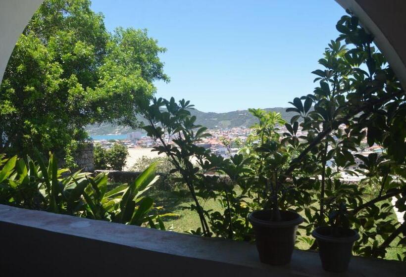 هتل Casa Dos Arcos Bed And Breakfast