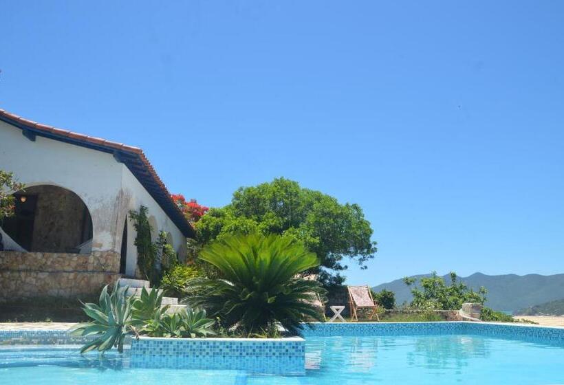 هتل Casa Dos Arcos Bed And Breakfast