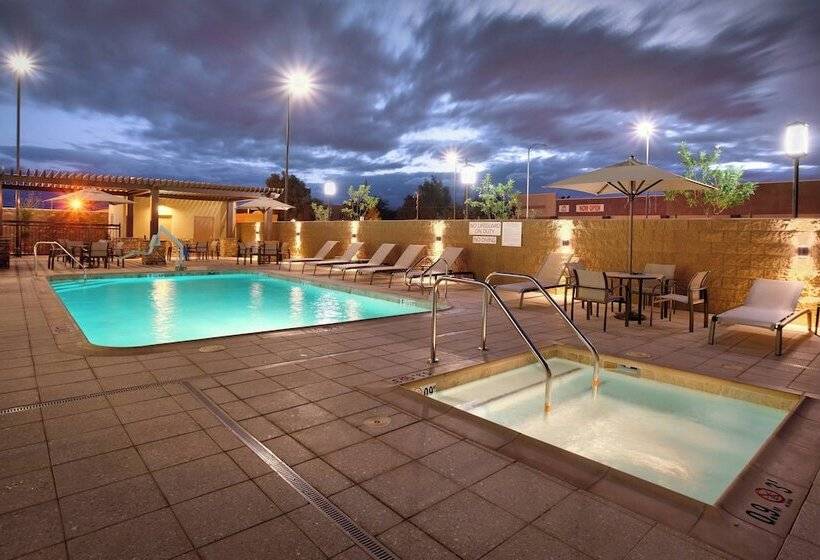 בית מלון כפרי Courtyard By Marriott Phoenix Mesa Gateway Airport