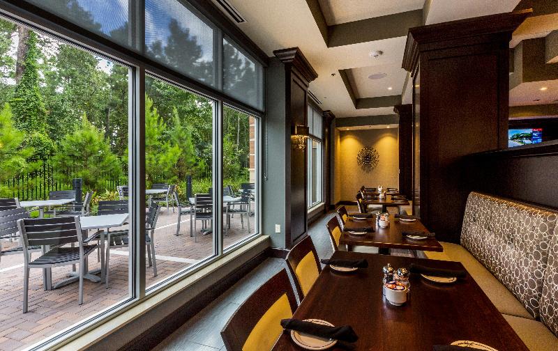 فندق Crowne Plaza Shenandoah   The Woodlands