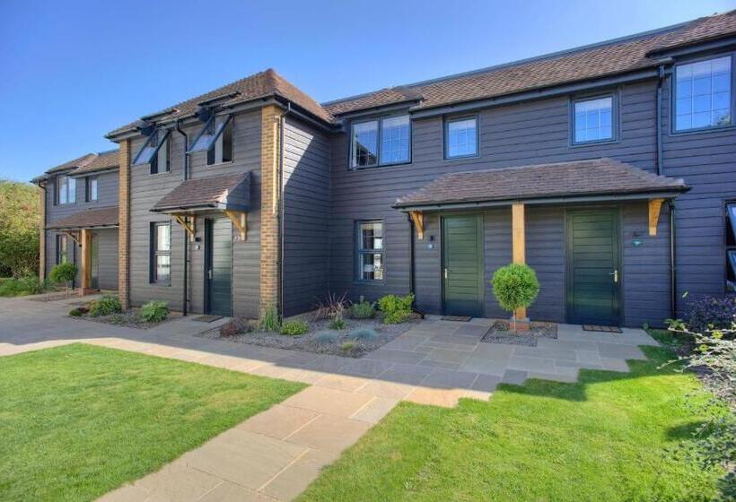 בית מלון כפרי Denbies Vineyard