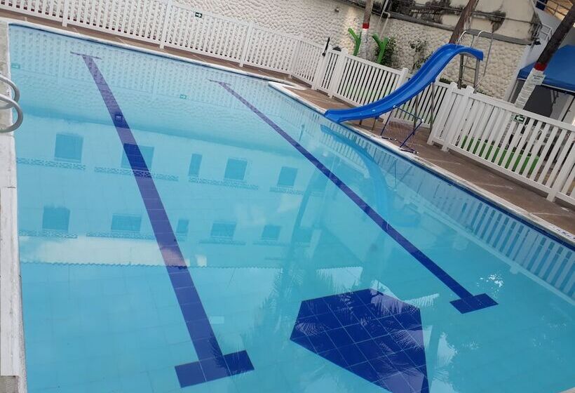 酒店 Diamante Melgar