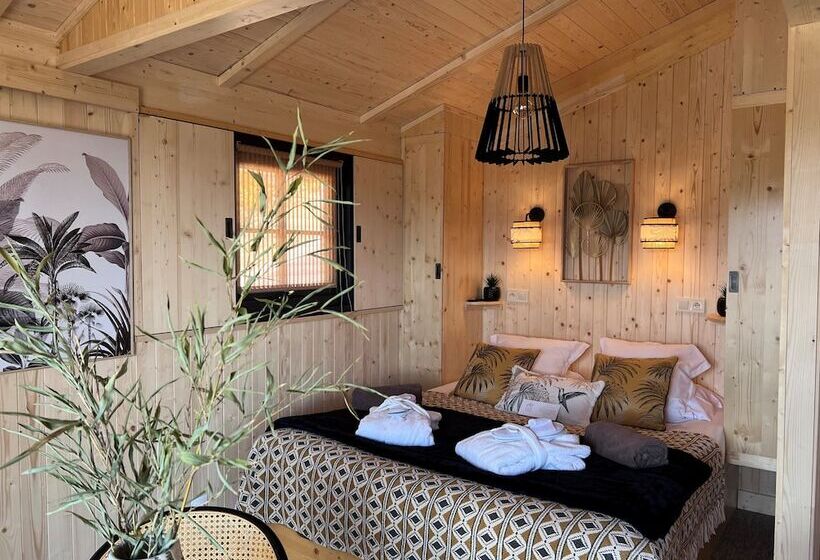 Отель Domaine De Chalvêches Hôtel Spa 4