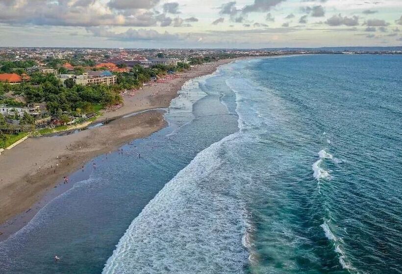 Отель Duo Legian