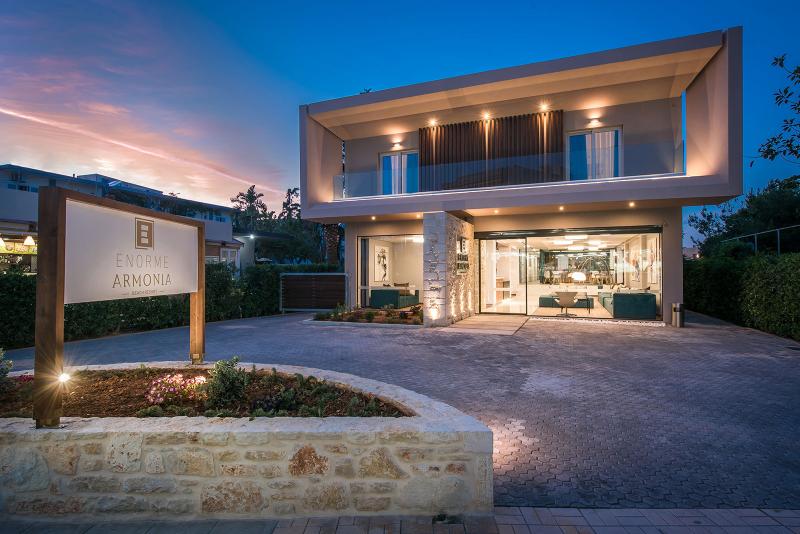 בית מלון כפרי Enorme Armonia Beach Resort