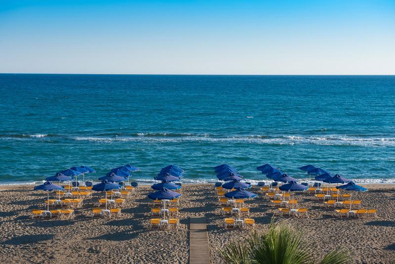 בית מלון כפרי Enorme Armonia Beach Resort