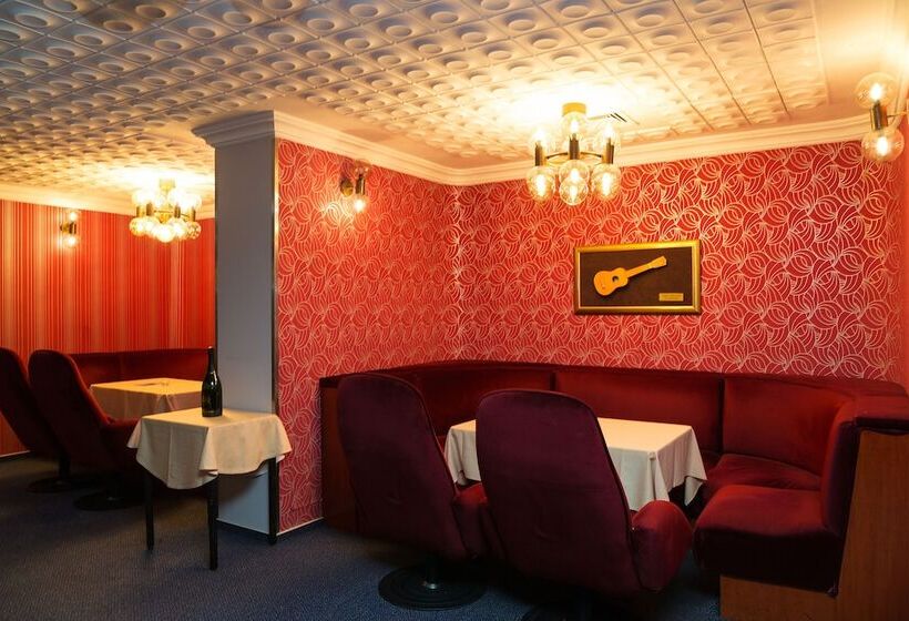 هتل Ensana Esplanade