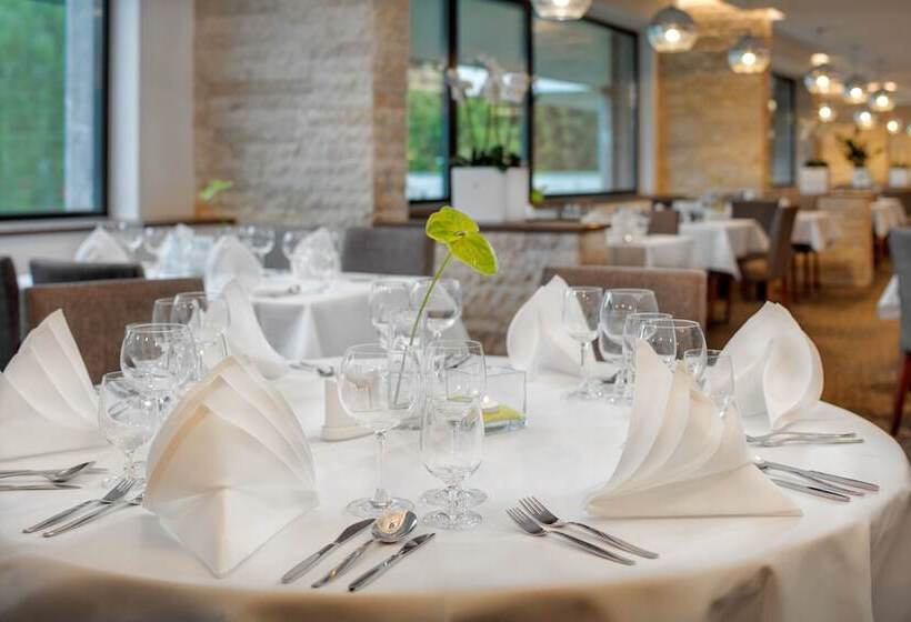 هتل Ensana Esplanade